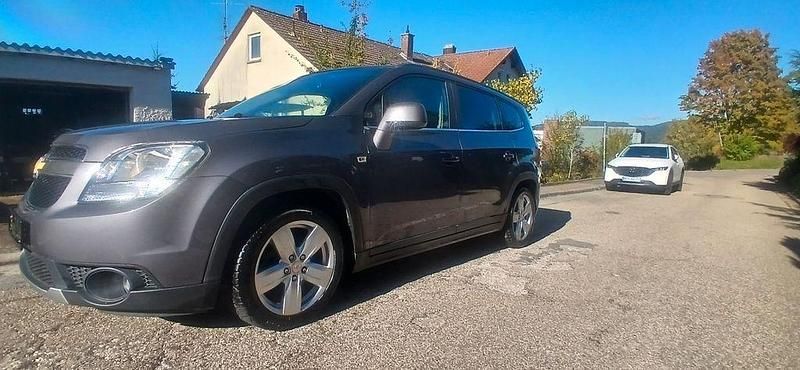 Gebraucht Chevrolet Orlando LT 163 PS (119 kW) 2011 Grau Van / Kleinbus
