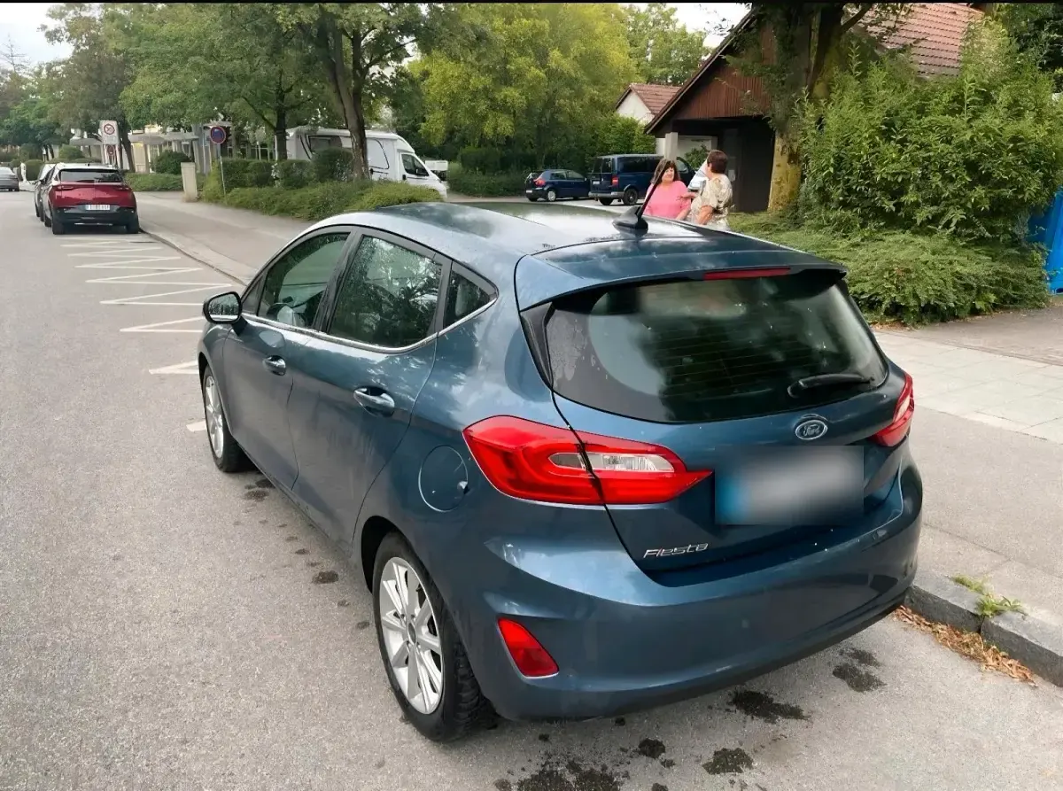 Gebraucht Ford Fiesta Titanium 101 PS (74 kW) 2018 Blau Kleinwagen