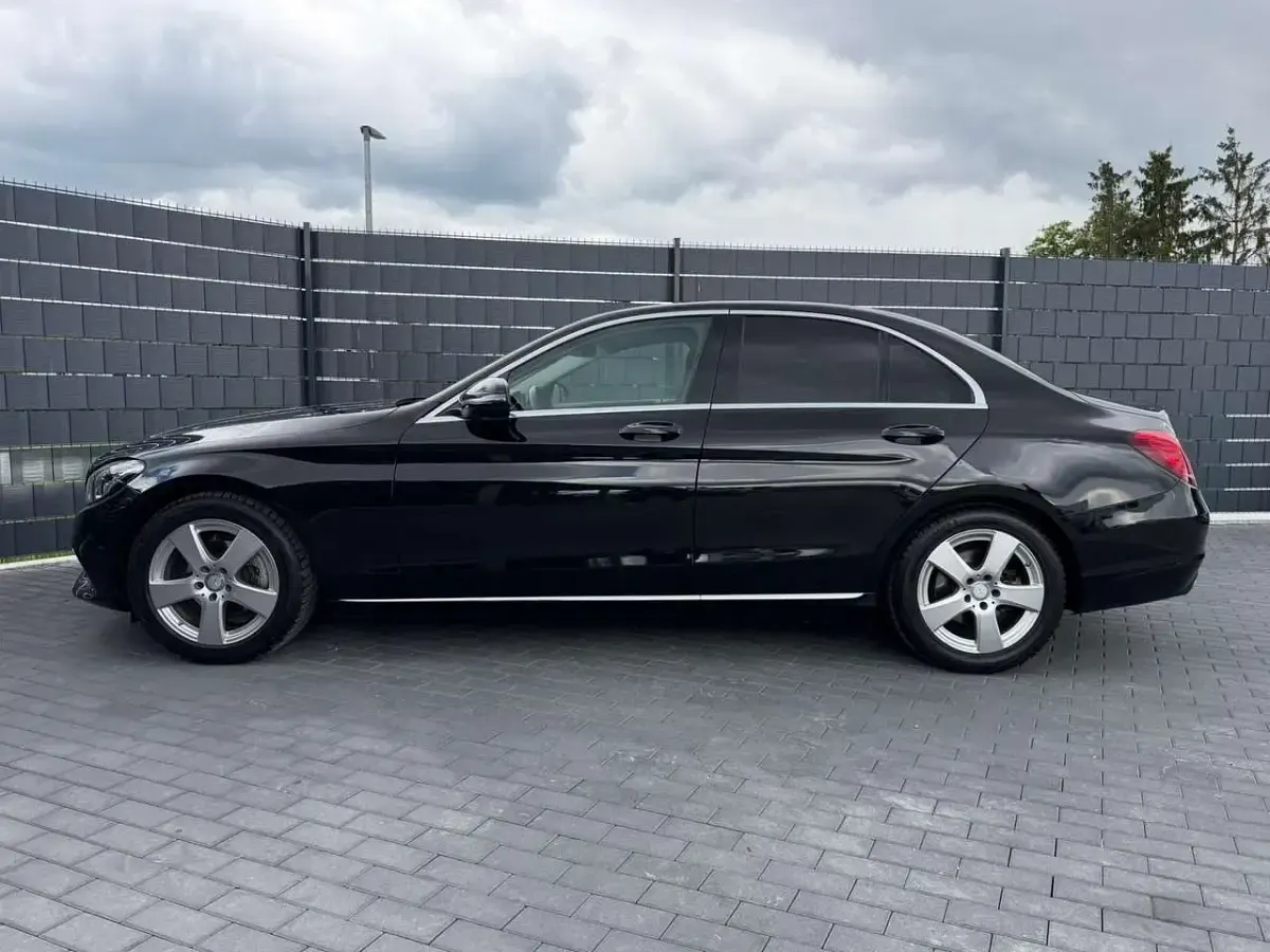 Second-hand Mercedes C180 Avantgarde 156 CP (114 kW) 2016 Negru Berlinǎ