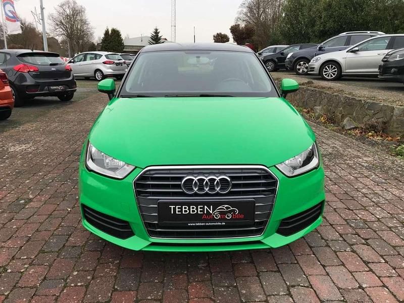 Gebraucht Audi A1 Sportback Basis 95 PS (69 kW) 2017 Grün Kleinwagen