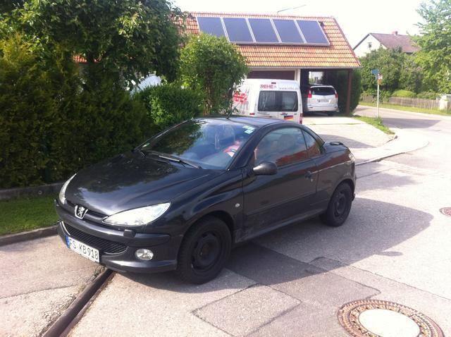 Gebraucht Peugeot 206 CC 148 PS (108 kW) 2004 Schwarz Cabrio