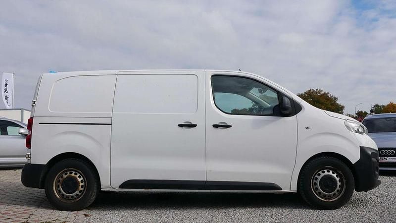 Gebraucht Peugeot Expert 150 PS (110 kW) 2019 Weiß Van