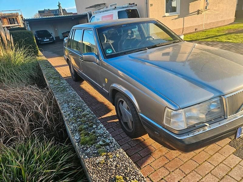 Grau Gebraucht 1991 Volvo 960 Limousine | 4.500 € - Bild 1/4