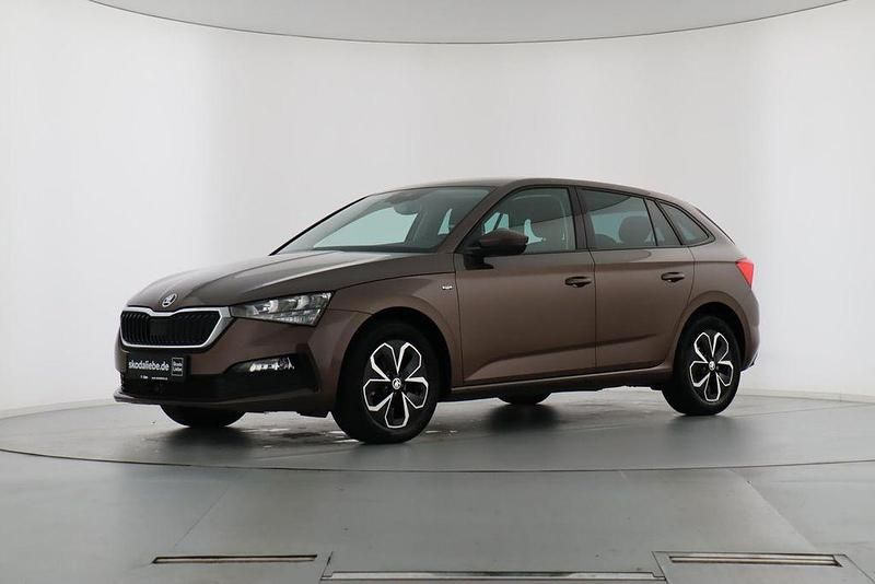 Maple braun metallic Gebraucht 2020 Skoda Scala Drive Kleinwagen | 16.889 € (Fairer Preis) - Bild 1/4