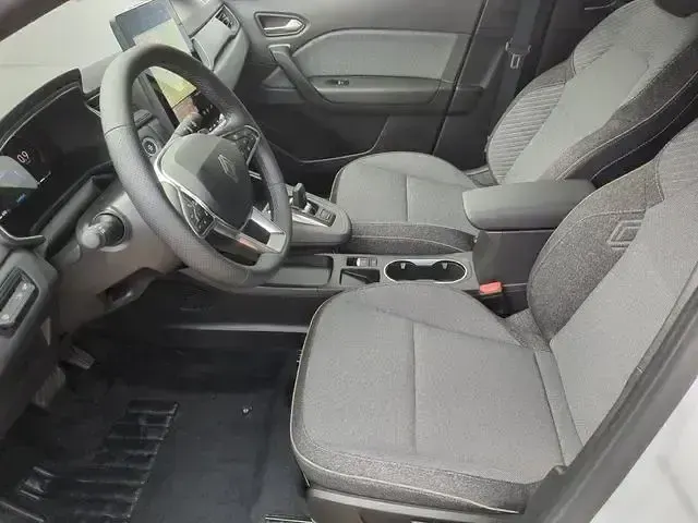 Gebraucht Renault Captur Techno 158 PS (116 kW) 2025 Perlmuttweiß + blackpearls SUV