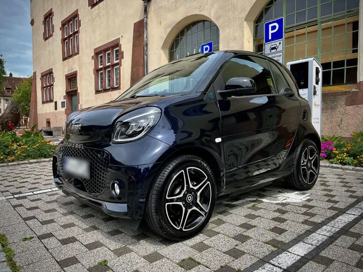 Gebraucht Smart ForTwo Coupé 60 kW (82 PS) 2022 Blau Coupé