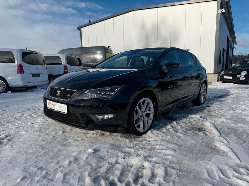 Schwarz Gebraucht 2016 Seat Leon FR Limousine | 10.999 € (Guter Preis) - Bild 1/4