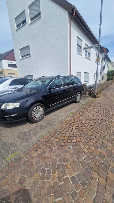 Schwarz Gebraucht 2010 VW Passat Kombi | 1.100 € (Superpreis) - Bild 1/4