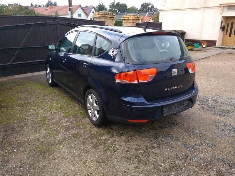 Gebraucht Seat Altea XL Reference 102 PS (75 kW) 2009 Blau Van / Kleinbus