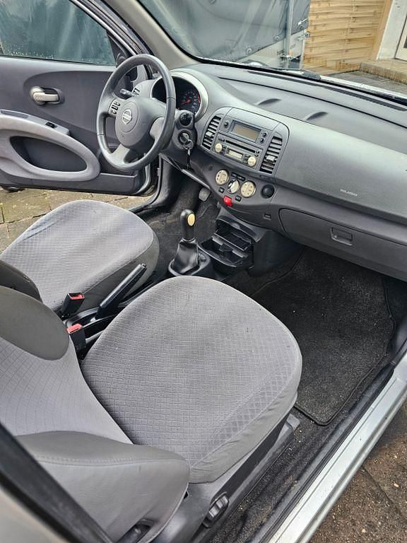 Gebraucht Nissan Micra 88 PS (64 kW) 2003 Silber Kleinwagen