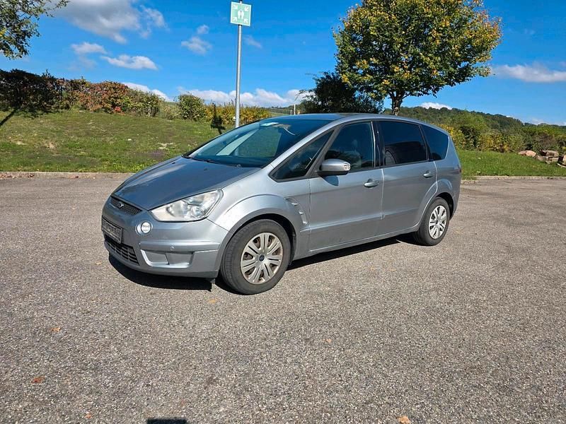 Grau Gebraucht 2008 Ford S-MAX S Van / Kleinbus | 850 € - Bild 1/4