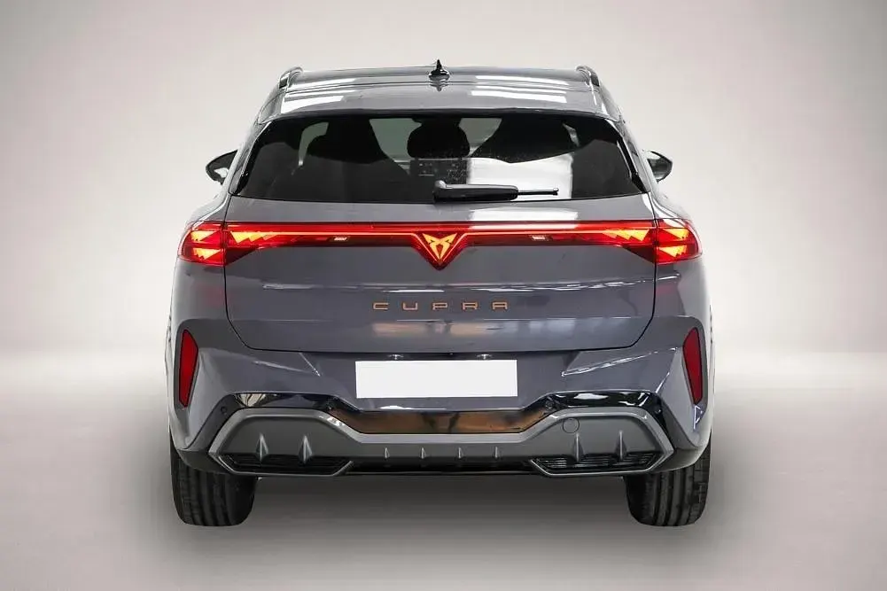 Neu Cupra Terramar VZ 265 PS (194 kW) 2025 Manufacturer SUV