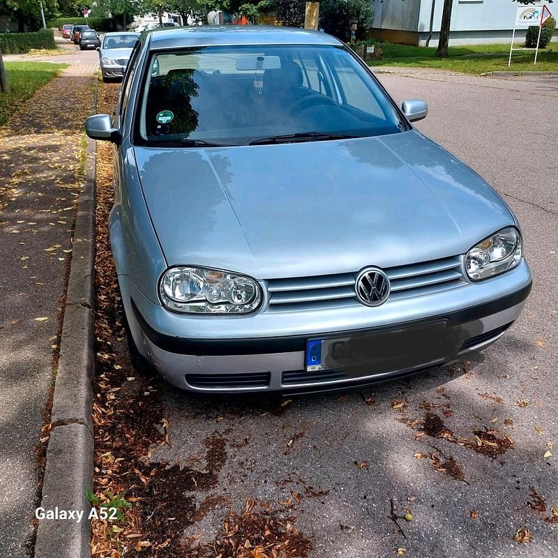 Grau Gebraucht 2002 VW Golf Basis Limousine | 1.700 € (Fairer Preis) - Bild 1/4