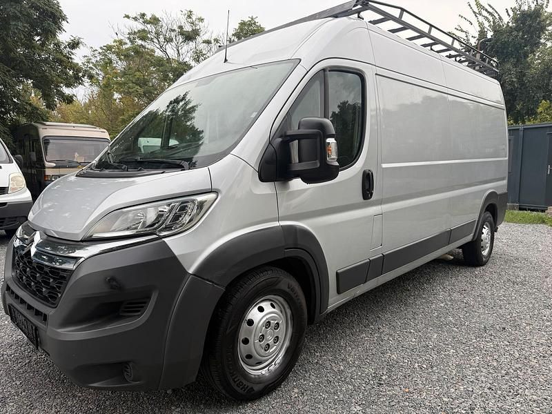 Silber Gebraucht 2016 Citroën Jumper Van / Kleinbus | 8.199 € (Guter Preis) - Bild 1/4
