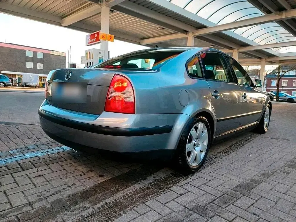 Gebraucht VW Passat 130 PS (95 kW) 2003 Limousine
