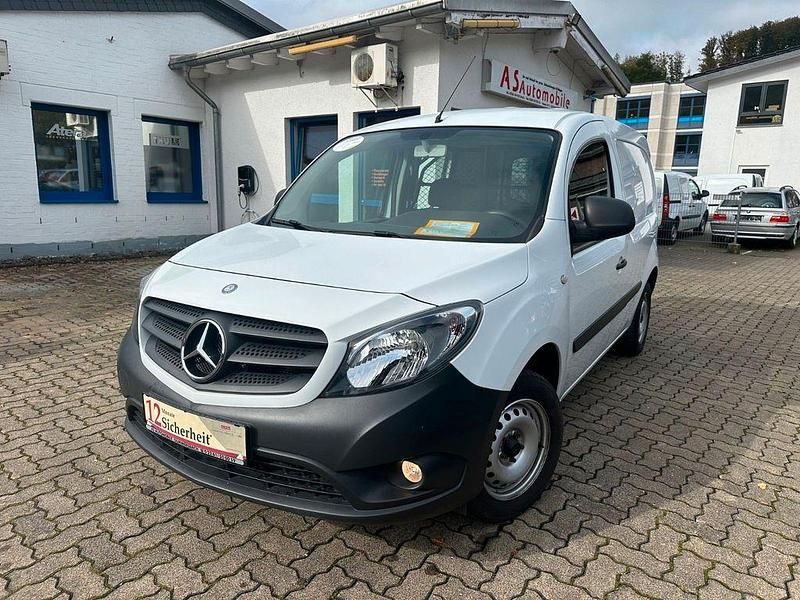 Arktikweiss Gebraucht 2019 Mercedes Citan 109 Van / Kleinbus | 9.949 € (Guter Preis) - Bild 1/4