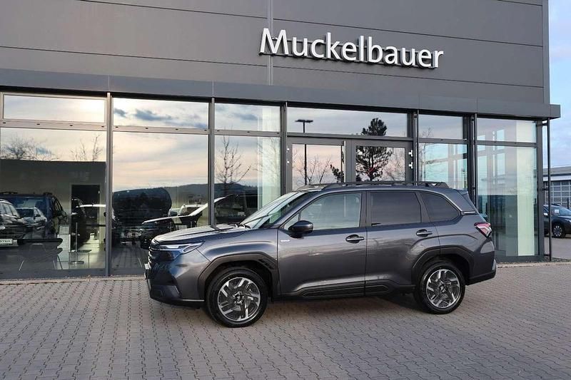 Magnetite gray Neu 2025 Subaru Forester Exclusive+ SUV | 40.995 € (Guter Preis) - Bild 1/4