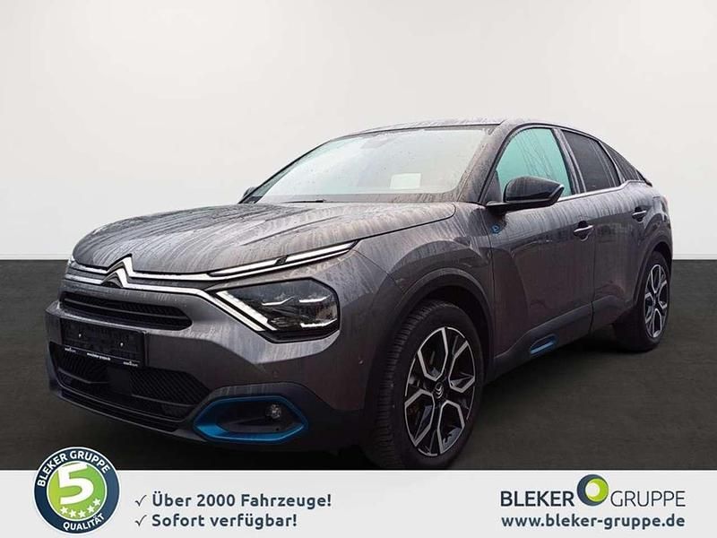 Platinum grau Gebraucht 2022 Citroën e-C4 Shine Limousine | 20.990 € (Fairer Preis) - Bild 1/4