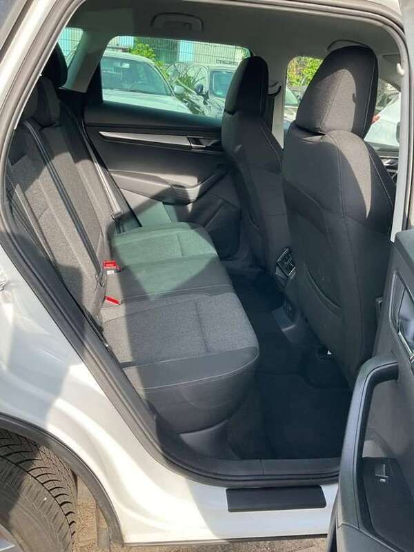 Weiß Gebraucht 2019 Skoda Karoq Style SUV | 21.455 € (Guter Preis) - Bild 1/4