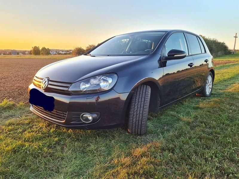Gebraucht VW Golf VI Style 122 PS (89 kW) 2011 Blau Kleinwagen