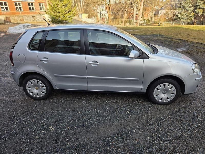 Gebraucht VW Polo 70 PS (51 kW) 2007 Silber Kleinwagen