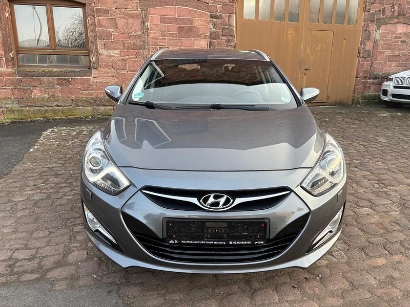 Gebraucht Hyundai i40 Edition 136 PS (100 kW) 2013 Silber Kombi