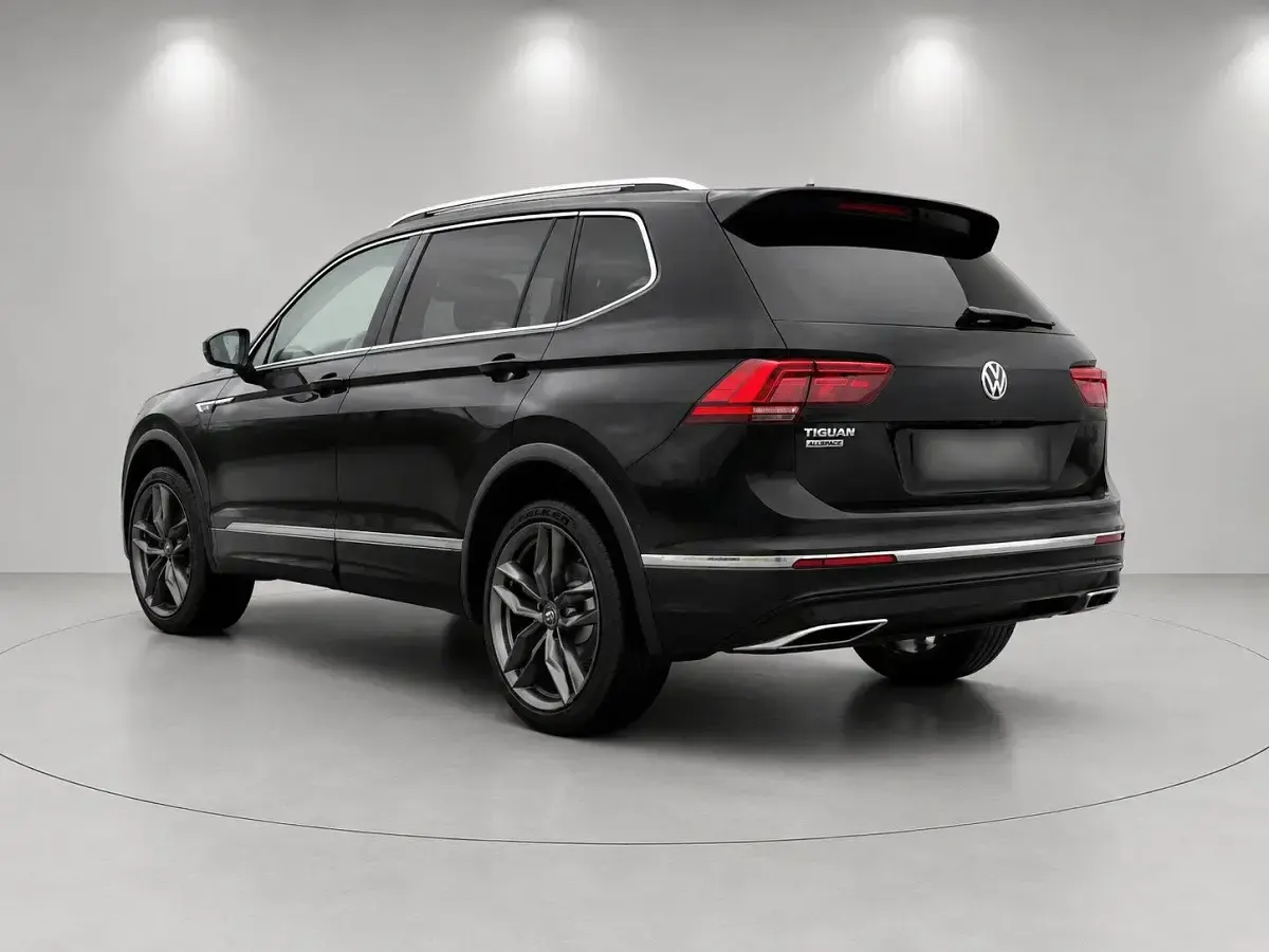 Gebraucht VW Tiguan Allspace R-line 179 PS (131 kW) 2018 Schwarz SUV