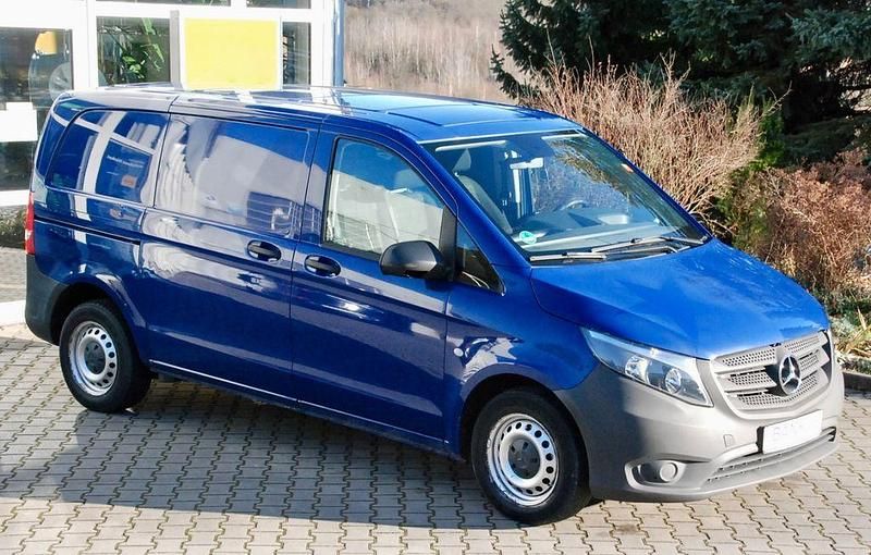 Gebraucht Mercedes Vito 88 PS (64 kW) 2016 Blau Van