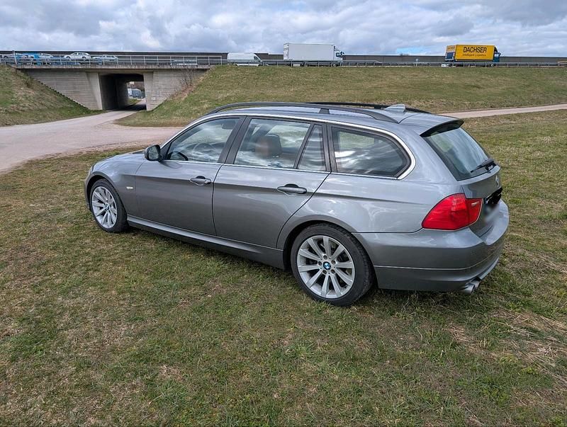 Gebraucht BMW 330 245 PS (180 kW) 2009 Kombi