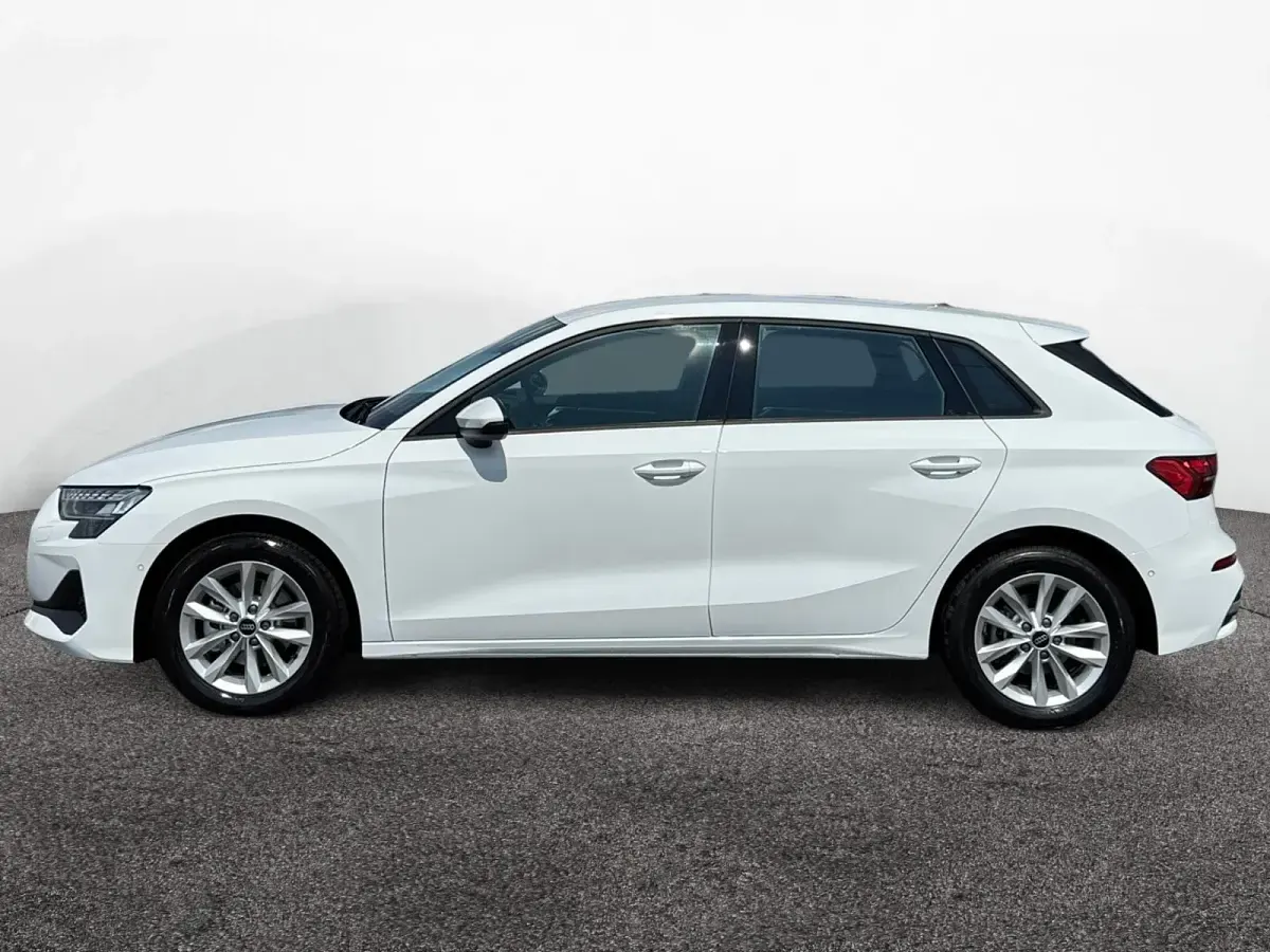 Neu Audi A3 150 PS (110 kW) 2026 Arkonaweiß Limousine
