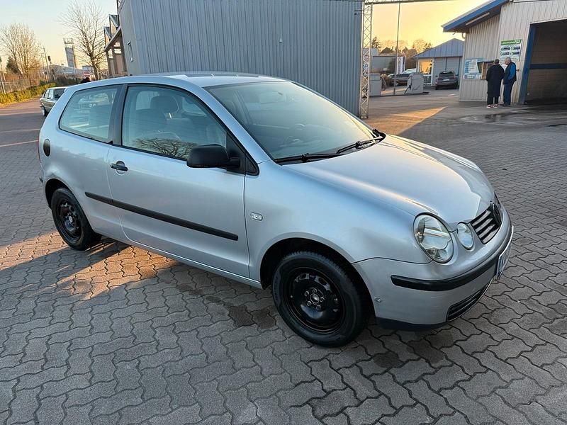 Gebraucht VW Polo 75 PS (55 kW) 2002 Silber Kleinwagen