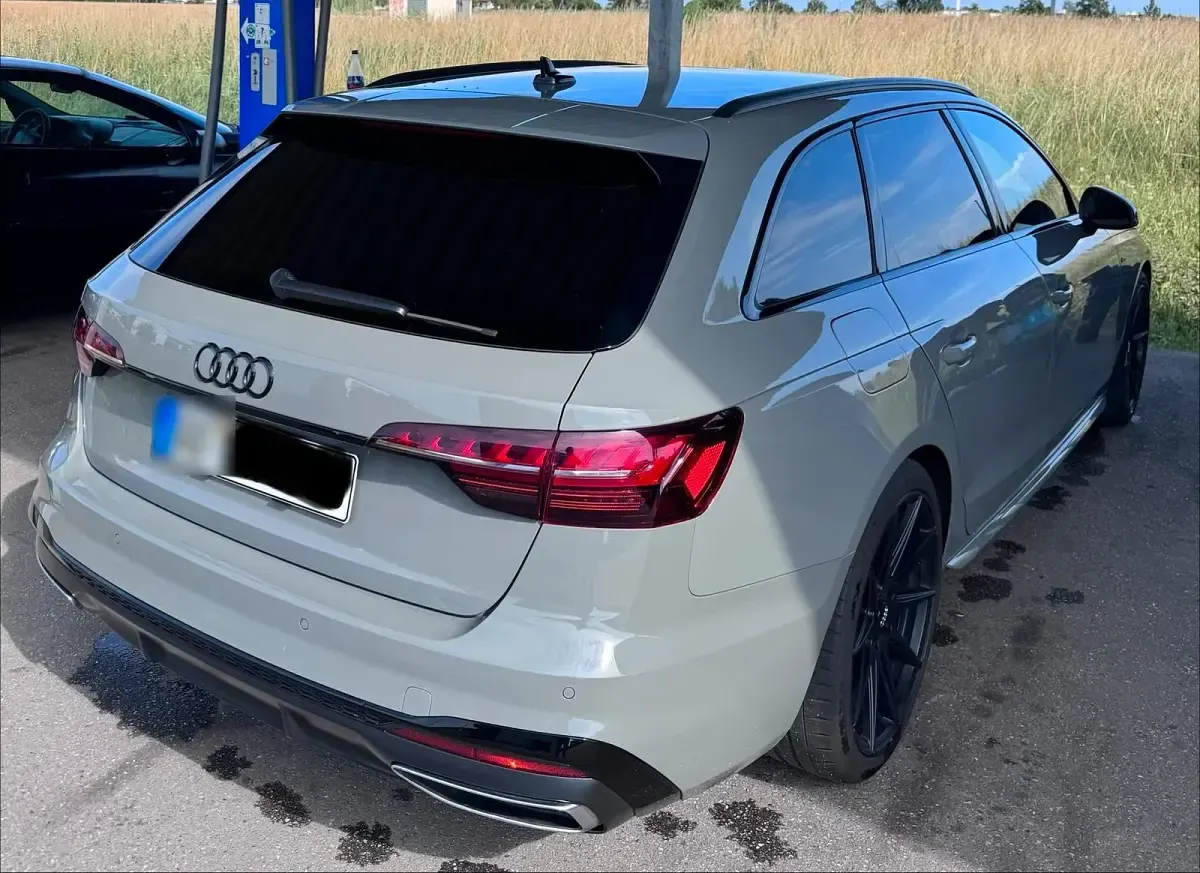 Gebraucht Audi A4 S-Line 204 PS (150 kW) 2020 Grau Kombi