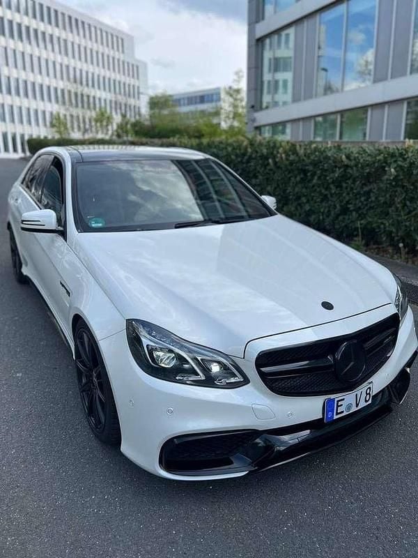 Gebraucht 2015 Mercedes E63 AMG AMG Limousine | 52.500 € (Teuer) - Bild 1/4