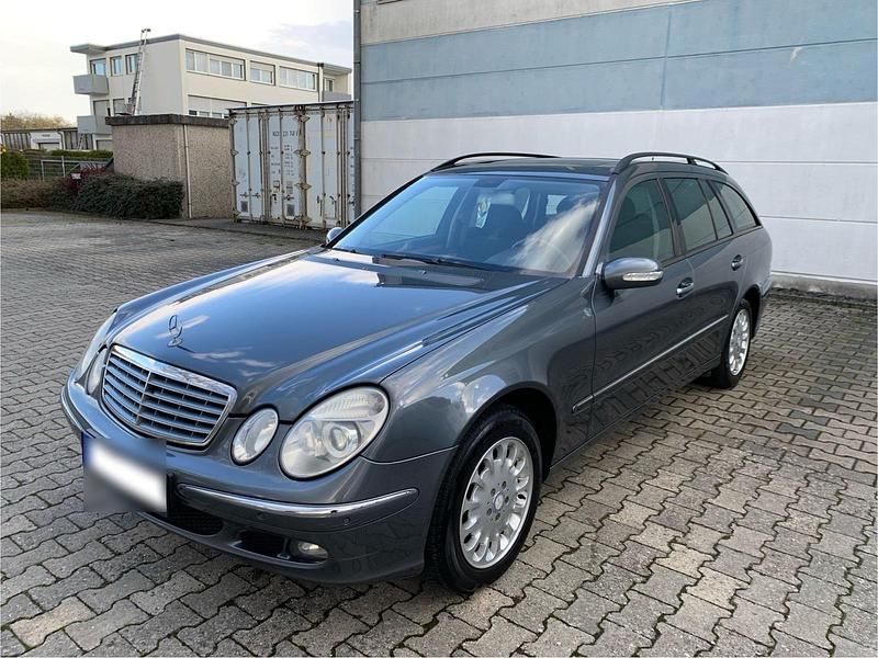 Gebraucht Mercedes E280 Elegance 190 PS (139 kW) 2005 Grau Kombi