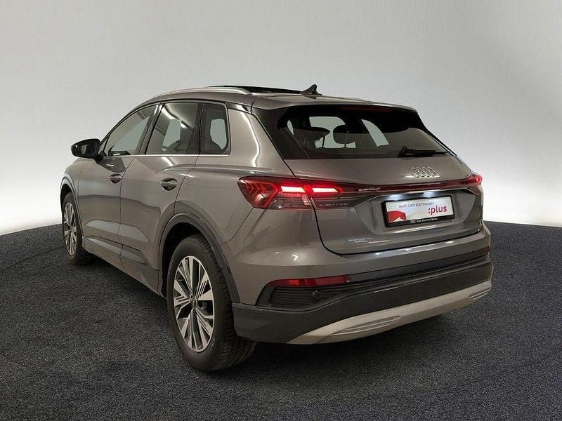 Gebraucht Audi Q4 e-tron Advanced 150 kW (204 PS) 2022 Taifungrau metallic SUV