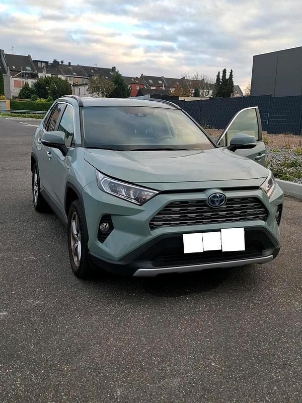 Andere farben Gebraucht 2021 Toyota RAV4 Hybrid SUV | 27.900 € (Superpreis) - Bild 1/4