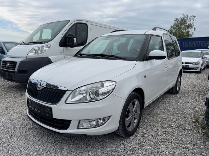 Weiß Gebraucht 2014 Skoda Roomster Kombi | 1.990 € - Bild 1/4