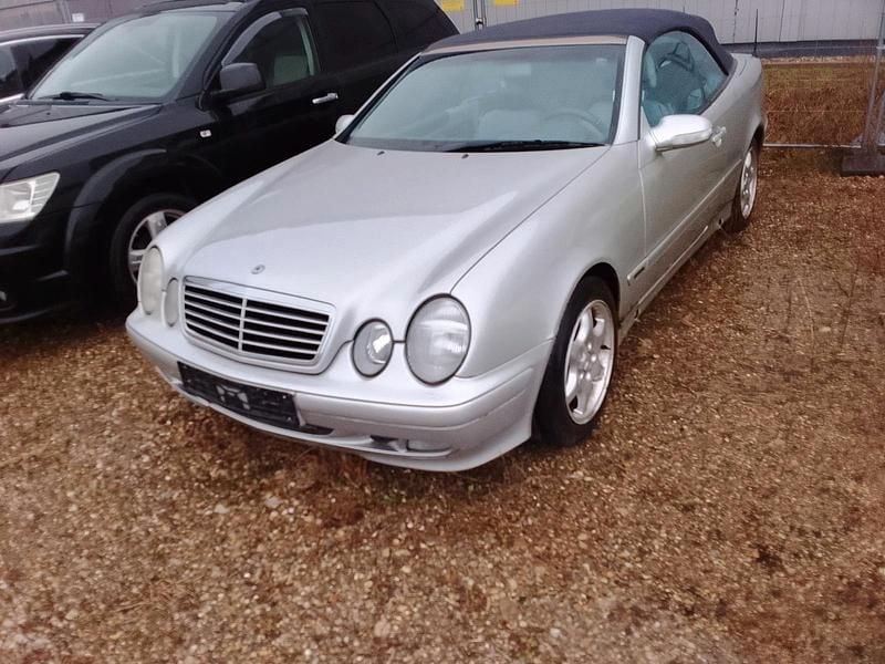 Gebraucht Mercedes CLK200 163 PS (119 kW) 2002 Silber Cabrio