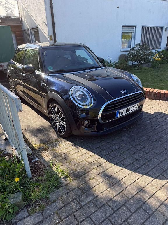 Second-hand Mini Cooper 132 CP (97 kW) 2019 Albastru Hatchback