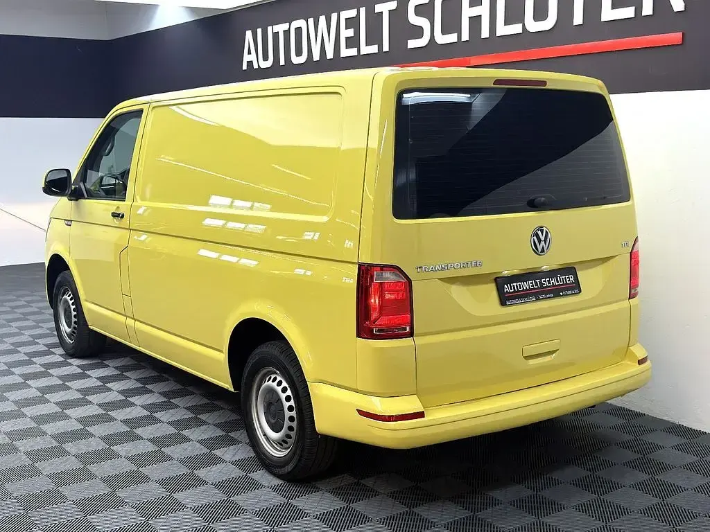 Gebraucht VW Transporter 102 PS (75 kW) 2017 Gelb Van