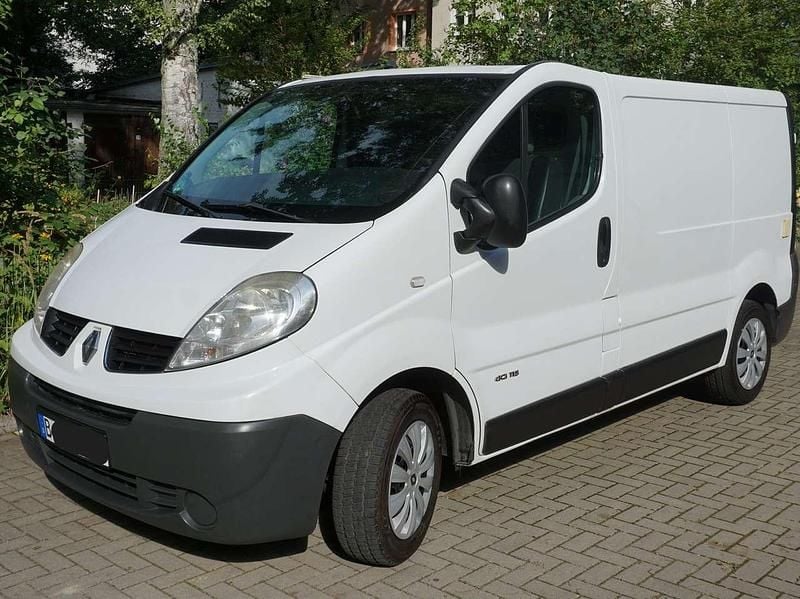 Weiß Gebraucht 2008 Renault Trafic Van | 5.000 € (Fairer Preis) - Bild 1/4