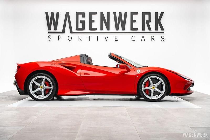 Gebraucht Ferrari F8 721 PS (530 kW) 2021 Rot Cabrio
