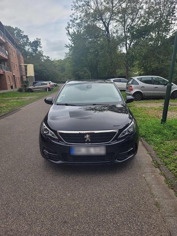 Schwarz Gebraucht 2018 Peugeot 308 Kombi | 6.750 € (Guter Preis) - Bild 1/4