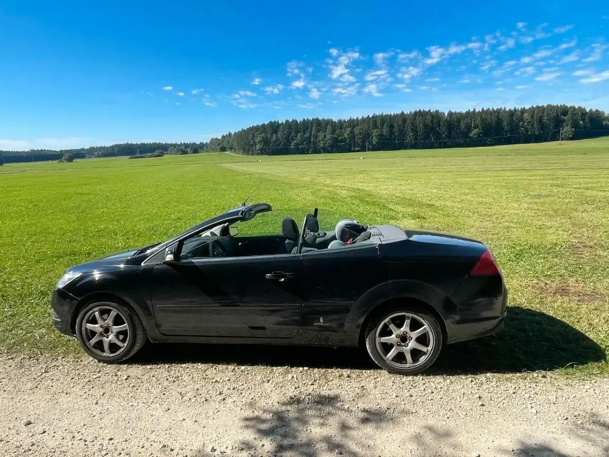 Gebraucht Ford Focus Cabriolet S 145 PS (106 kW) 2008 Schwarz Cabrio