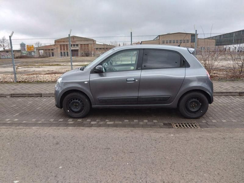 Gebraucht Renault Twingo LIMITED 90 PS (66 kW) 2018 Grau Kleinwagen