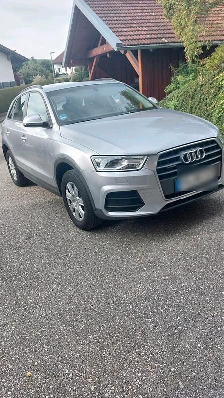 Grau Gebraucht 2017 Audi Q3 SUV | 18.000 € (Fairer Preis) - Bild 1/1