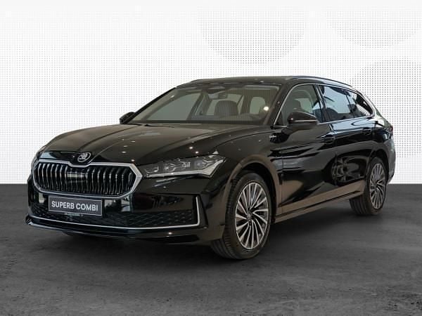 Beige (onyxschwarz metallic) Neu 2025 Skoda Superb Kombi | 50.000 € (Guter Preis) - Bild 1/4