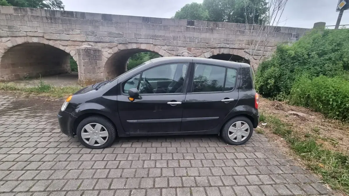 Gebraucht Renault Modus 75 PS (55 kW) 2005 Schwarz Van / Kleinbus