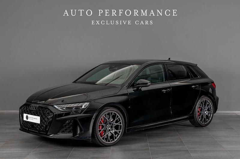 Schwarz Gebraucht 2025 Audi RS3 Sportback Sport Kleinwagen | 66.700 € (Superpreis) - Bild 1/4