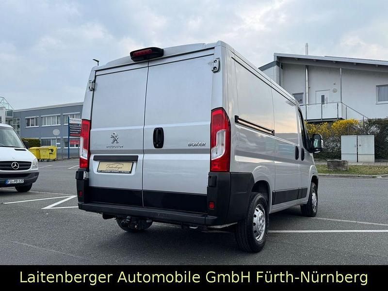 Gebraucht Peugeot Boxer 120 PS (88 kW) 2022 Grau Van